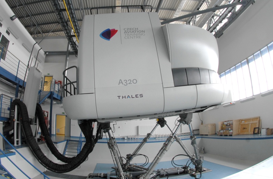 Full Flight Simulator